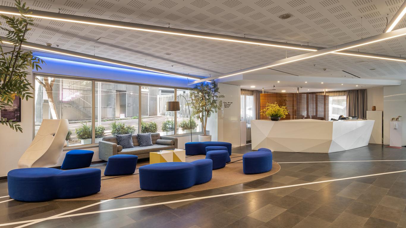 نايتلي بارسيلونا بوبلينو