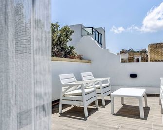 The Mike Hotel - Cospicua - Balcony