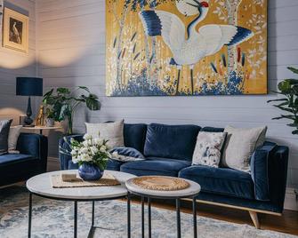 Lake Daylesford Country House - Daylesford - Living room