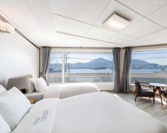 Hansan Hotel - Tongyeong - Habitación