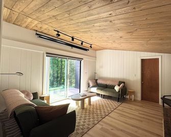 Scandinavian Serenity Close to Okemo - Springfield - Sala de estar
