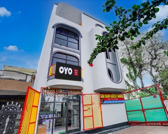 Hotel O Sairam Guest House - Gwalior - Building