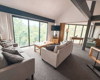 Treetop Village76-3bed3bathlakefrontlakeviewp - Four Seasons - Phòng khách