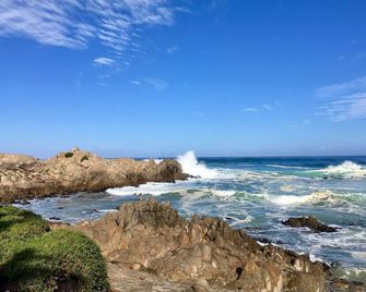 The Olympia Lodge - Pacific Grove