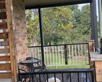 Bryn Glas Farm Stay - Moruya - Balcón