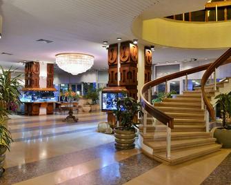 كارلتون هوتل - انتاناناريفو - ردهة