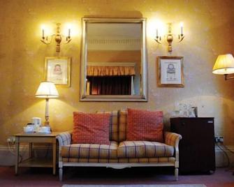 Dukes Bath - Bath - Living room
