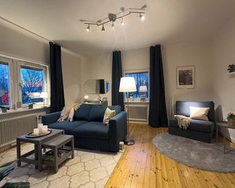 Prinshöjden Hotel - Smart Digital Apartments & Villas - Katrineholm - Soggiorno