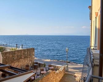 Apartmentsgarda - Residenza Dei Navigatori - Torri Del Benaco - Balkon