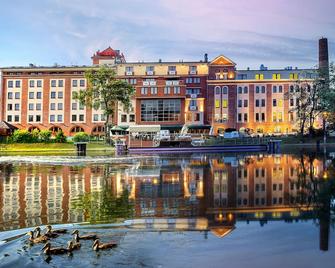 هوتل سلونيكزني ملين - بيدغوز - مبنى