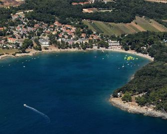 Dream vacation in apartment A2 Villa MaVeRo near the beach - Banjole - Gebäude