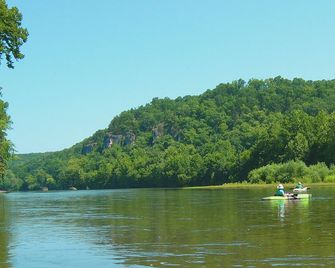 Secluded Turkey Ridge Cottage Above The River - Dixon