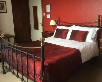 Grove House Guest House - Telford - Bedroom