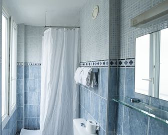 Hôtel Du Globe 18 - París - Baño