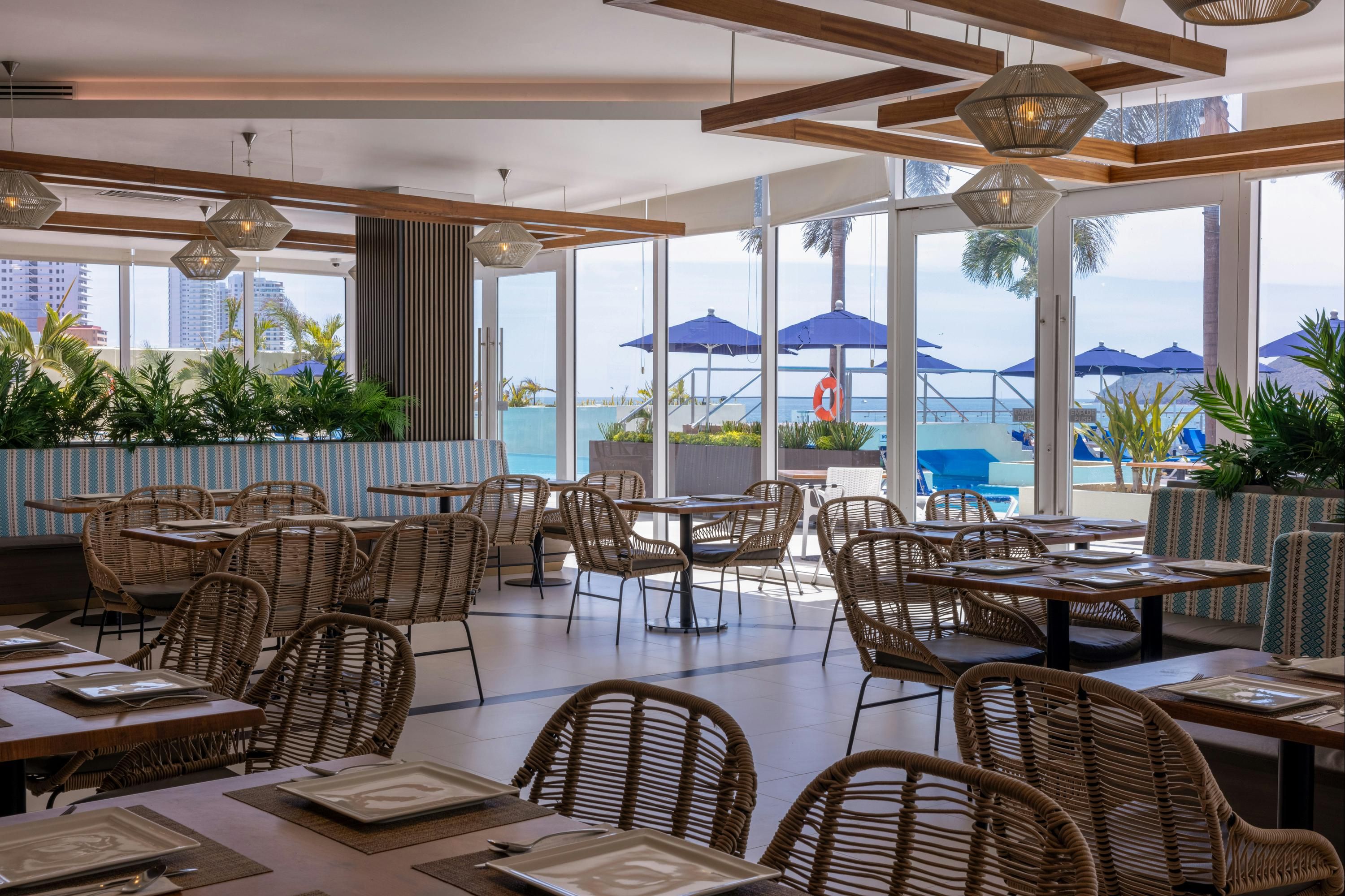 Doubletree by Hilton Mazatlan - מזטלאן - מסעדה