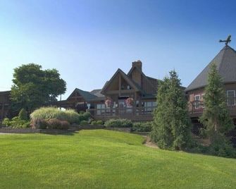 3 Little Cottages - #3 Coco Blue Cottage - Geneva - Building