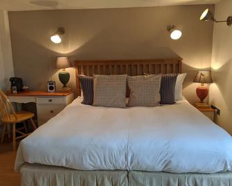 Elderbrook House - Swindon - Bedroom