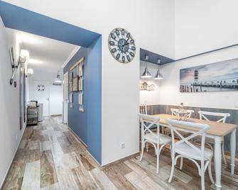 Main Street Apartments by Raspberry Cascade - Faro - Jadalnia