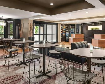 Courtyard by Marriott Dayton North - דייטון - מסעדה