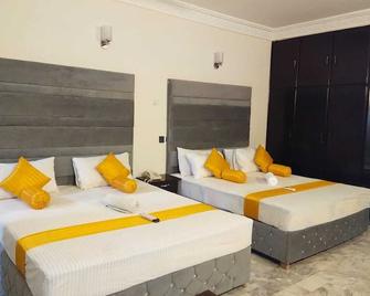 Hotel Royal Grand - Lahore - Bedroom
