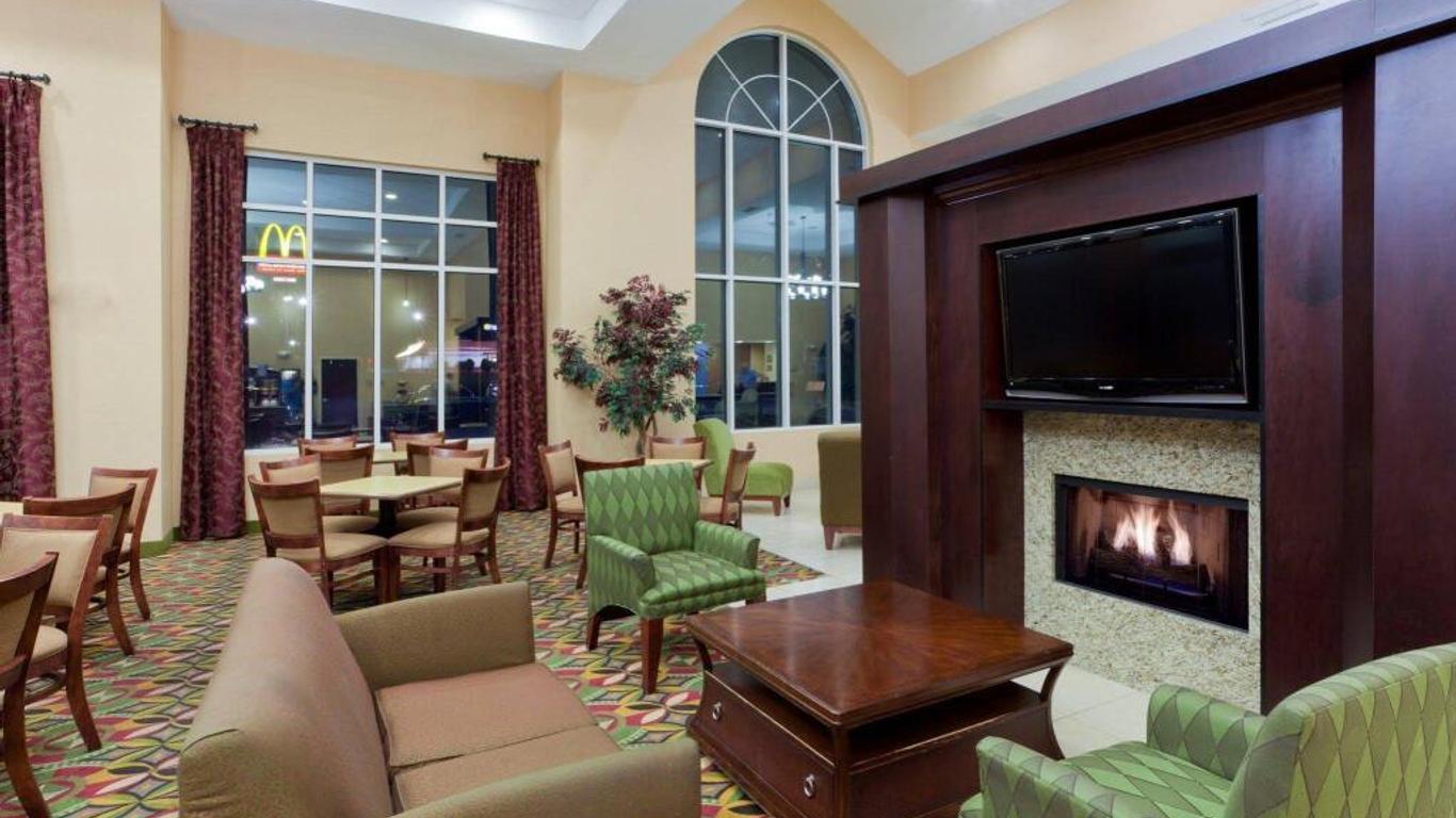 Holiday Inn Express Woodstock-Shenandoah Valley