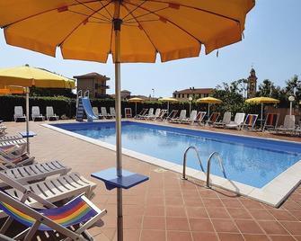 Residence Mizar - Pietra Ligure - Pool