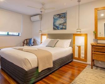 Airlie Guest House - Airlie Beach - Bedroom