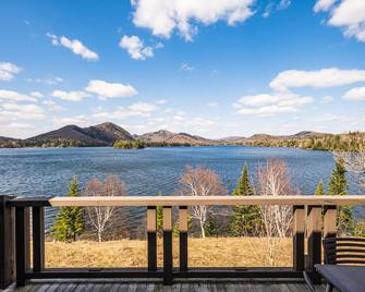 Elysium Suites-sur-Lac - Lac-Supérieur - Balkon