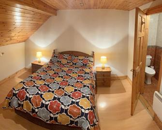 1 BR townhouse in heart of Kinnitty Village - Kinnitty - Bedroom