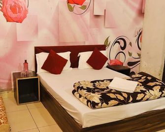Hotel The Corner House - A Budget Stay Rooms - Ludhiana - Schlafzimmer