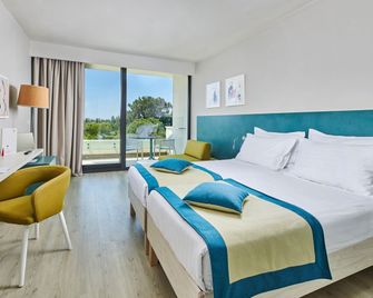 Hotel Sipar Plava Laguna - Umago - Camera da letto