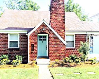 The Cordelia - Cozy Cottage in 12 South - Nashville - Edificio