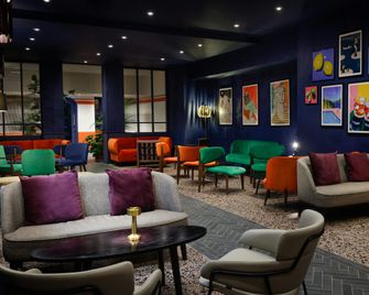 Hilton Cobham - Cobham - Лаунж