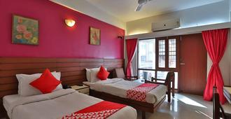 OYO 24534 Hotel President - Jamnagar - Habitación