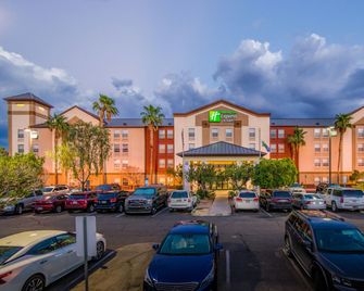 Holiday Inn Express & Suites Phoenix Airport By IHG - Phoenix - Edifício