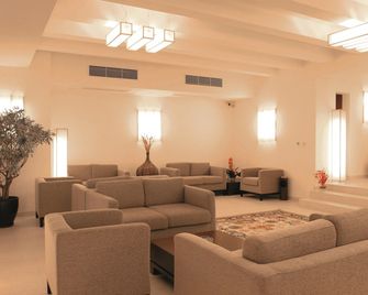 Hvd Lotos Hotel - Private Beach & Free Parking - Golden Sands - Oleskelutila