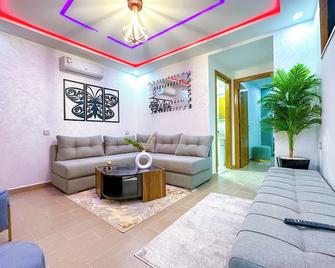 Veluxa - Luxury Holiday Homes - Centric Flat - Tangier - Living room