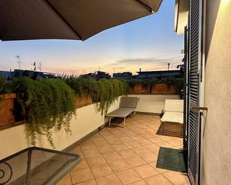 Hotel Principe Di Piemonte - Rome - Ban công