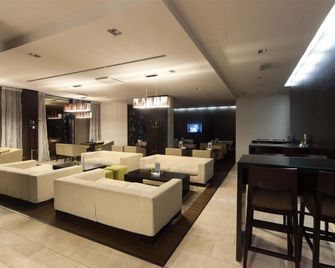 Occidental Praha Five - Praga - Lobby