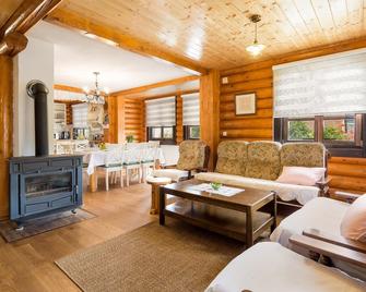 4 Bedroom Beautiful Home In Otocac - Otočac - Obývací pokoj