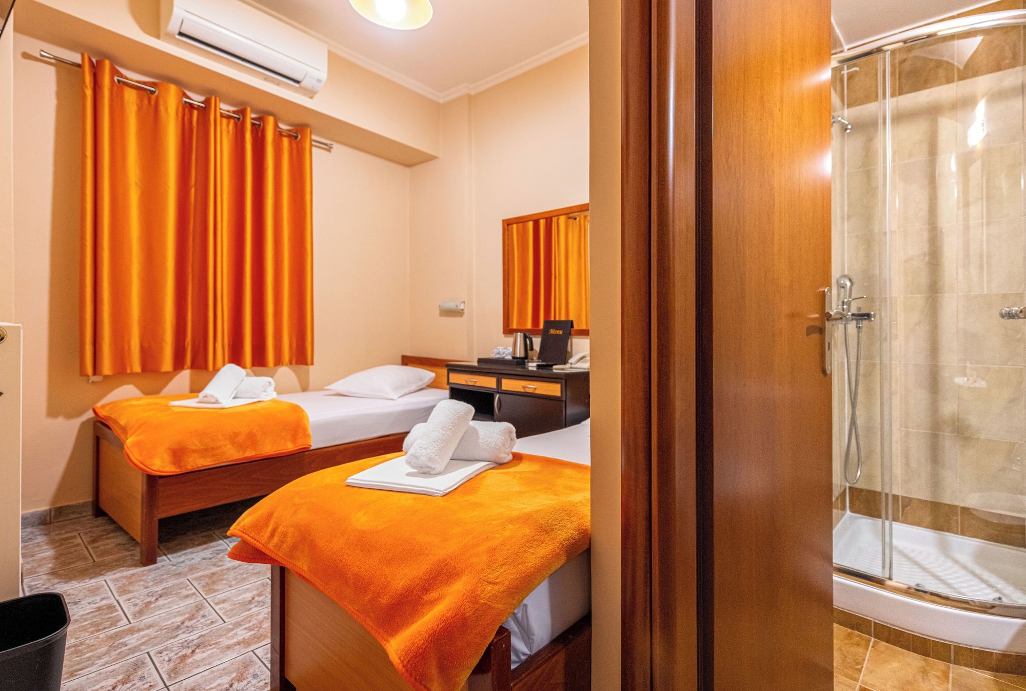 فاروس 1 هوتل - Piraeus - غرفة نوم