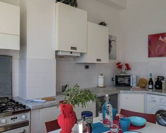 Giaella Sea View Apartment - Monterosso al Mare - Kitchen