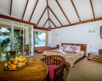 Nigi Nigi Nu Noos 'e' Nu Nu Noos - Boracay