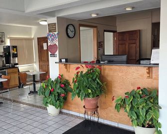 Super 8 by Wyndham Ashland - Ashland - Recepce