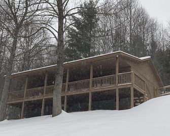 New Listing Seclusion And Views- 3 Miles From Blue Ridge Parkway, Wifi, Firepit - West Jefferson - Building