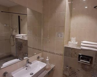 Hotel Astoria - Iaşi - Bathroom