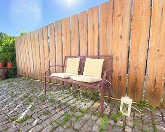 Cozy vacation apartment on the Rhine promenade. Family and group friendly! - Kehl - Innenhof