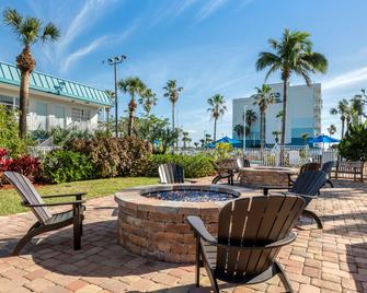 Best Western Cocoa Beach Hotel & Suites - Cocoa Beach - Patio