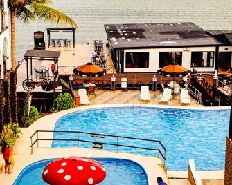 Hotel Mi Paraíso Río Dulce - Fronteras