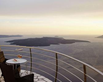 هوميرك بويمز - فيروستيفاني - شرفة